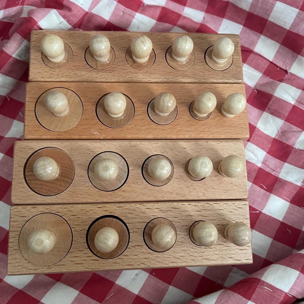 4 Pieces Wooden Knob Log Cylinder Blocks for Home School